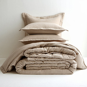Bedding & Linens